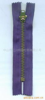 扎根橫欄鎮(zhèn)，細(xì)作服裝輔料——專注品質(zhì)的明峰制品